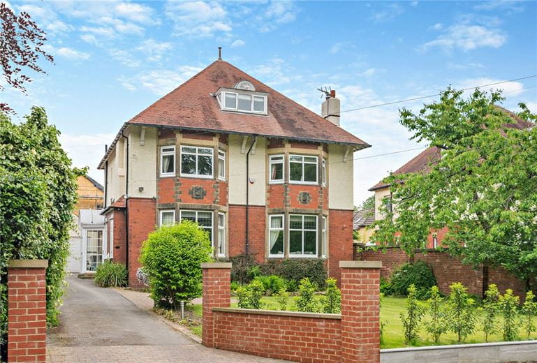 5 bedroom house, Rossett Green Lane, Harrogate HG2 - Available