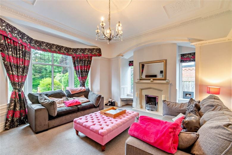 5 bedroom house, Rossett Green Lane, Harrogate HG2 - Available