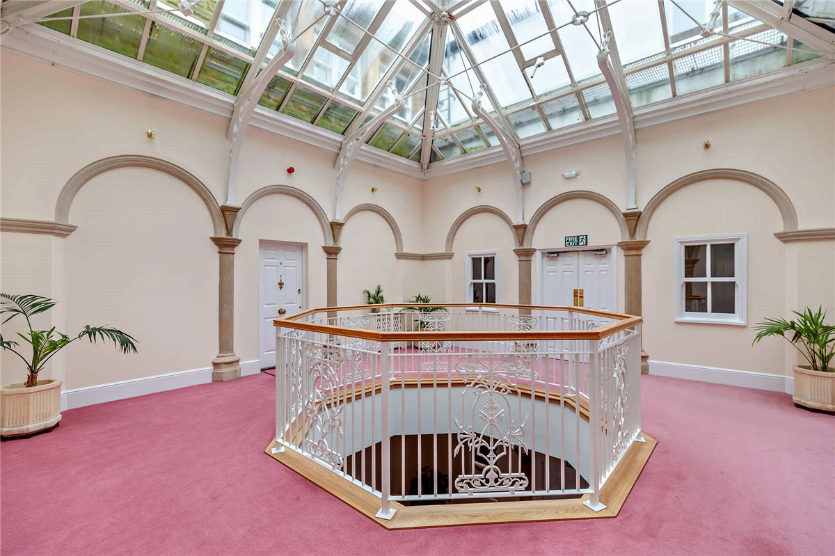 2 bedroom flat, Apartment 9, Ellis House, Ellis Court HG1 - Sold STC