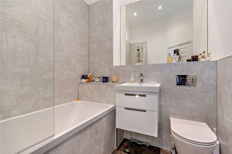 2 bedroom flat, Apartment 9, Ellis House, Ellis Court HG1 - Sold STC