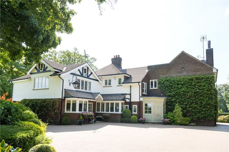 4 bedroom house, Woodgate Lane, Weeton LS17 - Available