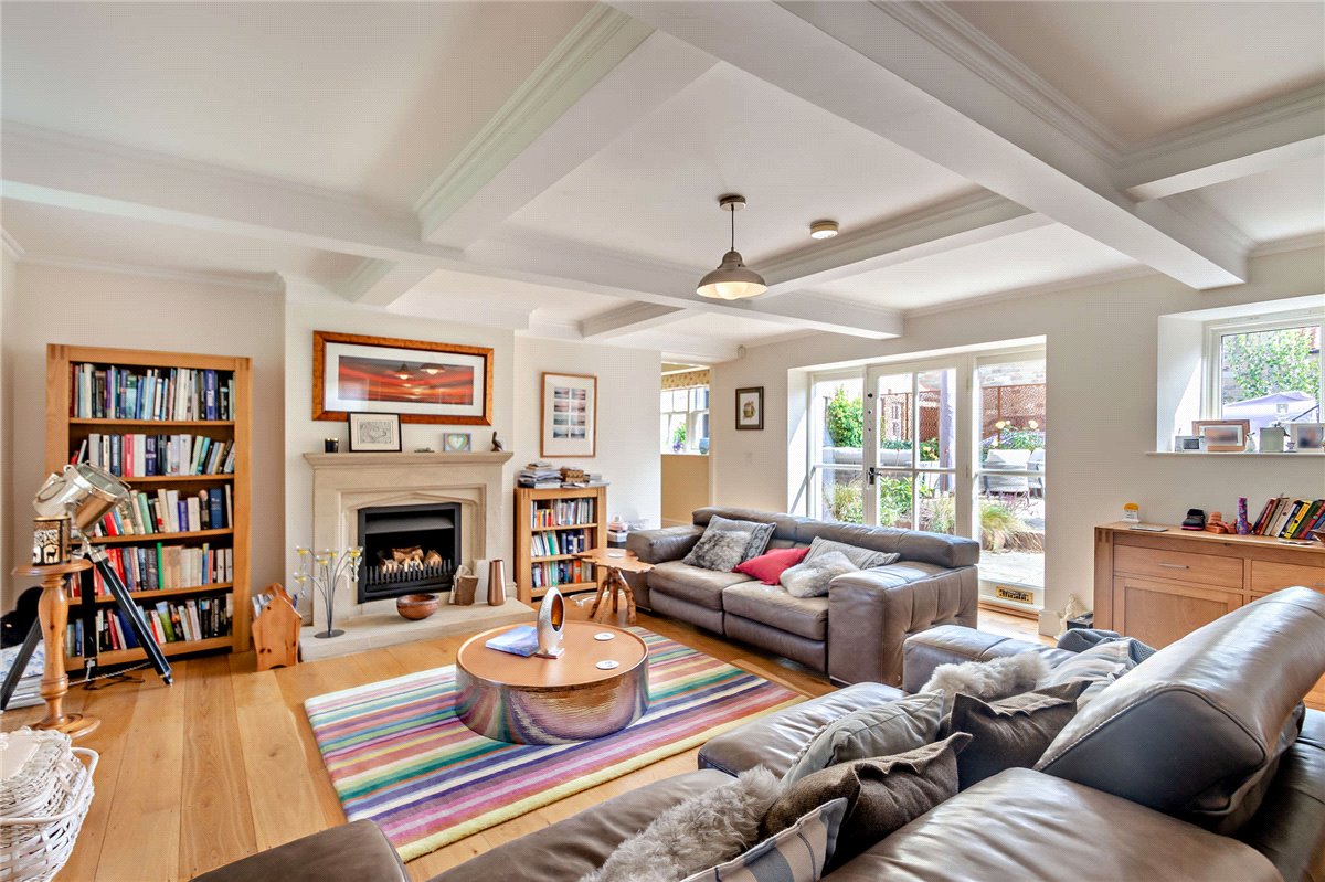 5 bedroom house, Shaw Lane, Farnham HG5 - Sold