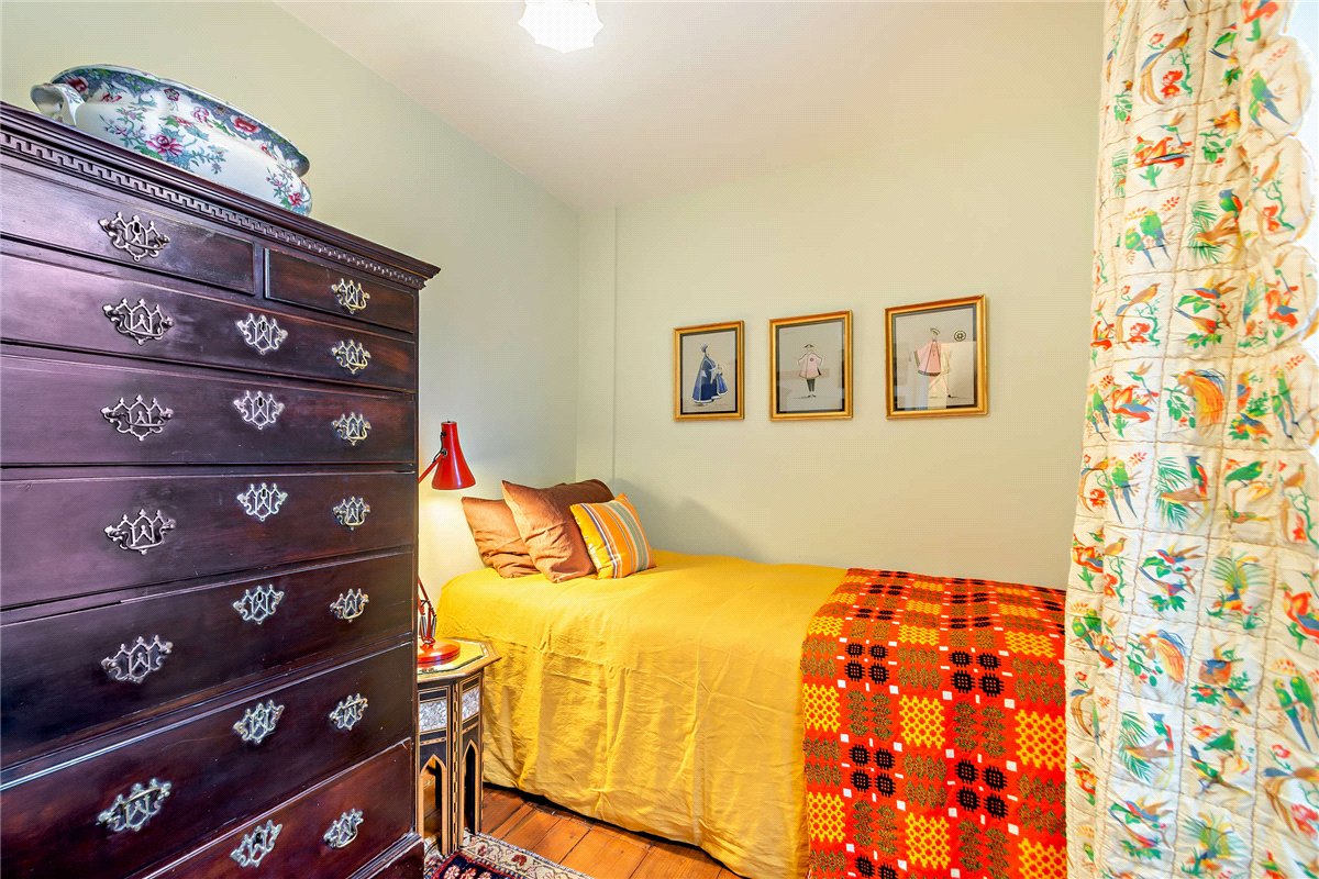 2 bedroom house, Wellington Square, Harrogate HG2 - Available