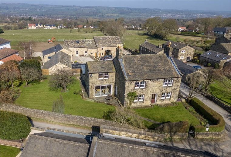 4 bedroom house, Hagwood Farm House, Bleach Mill Lane LS29 - Available