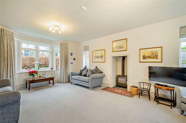 5 bedroom house, Sussex Avenue, Harrogate HG1 - Available