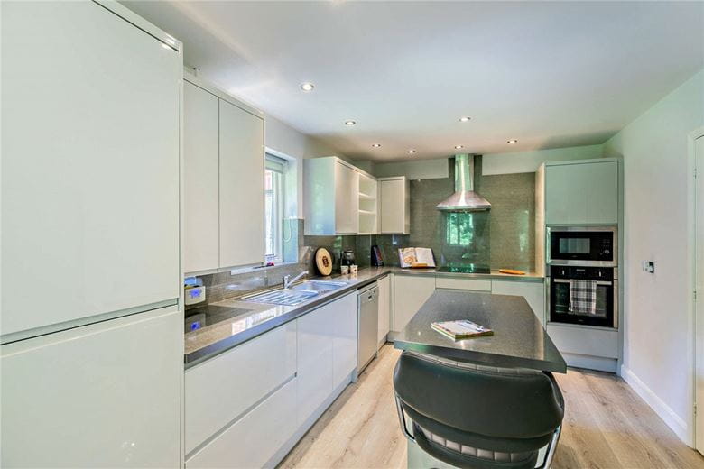 3 bedroom flat, Kent Road, Harrogate HG1 - Sold