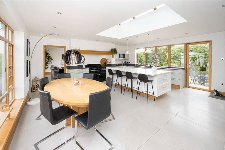 6 bedroom house, Burn Bridge/Pannal, Near Harrogate HG3 - Available