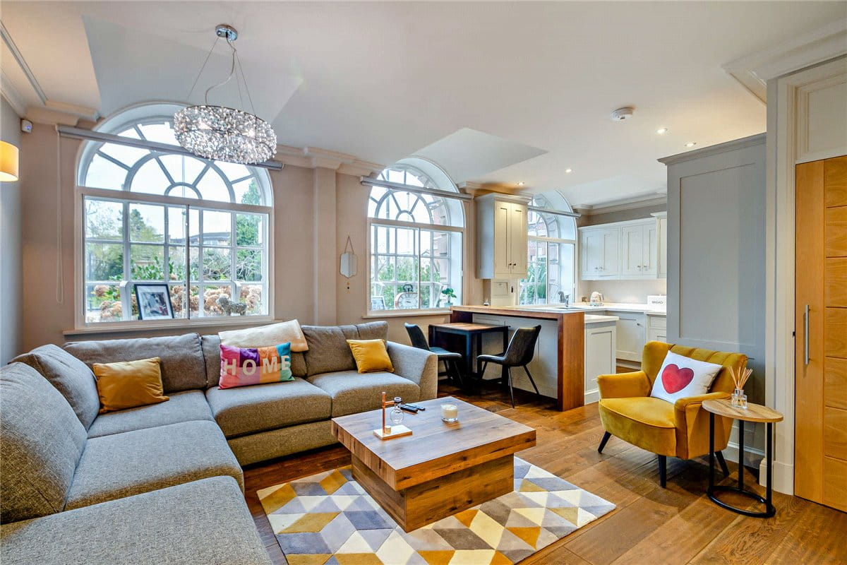 2 bedroom flat, North Park Road, Harrogate HG1 - Sold