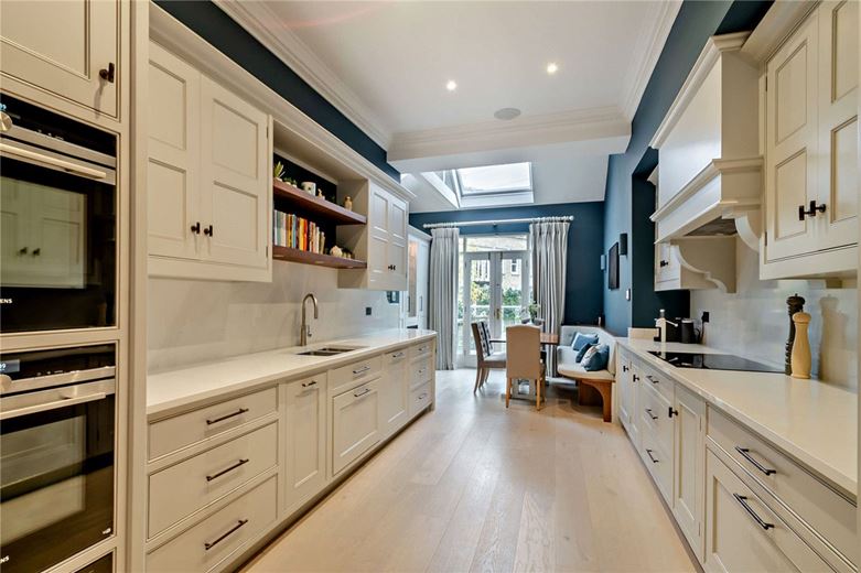 5 bedroom house, Queen Parade, Harrogate HG1 - Sold