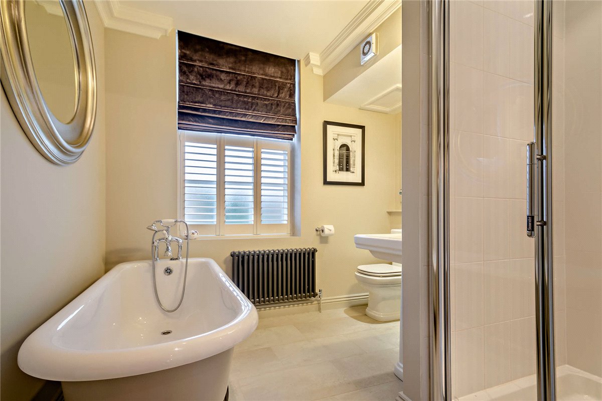 5 bedroom house, Queen Parade, Harrogate HG1 - Sold