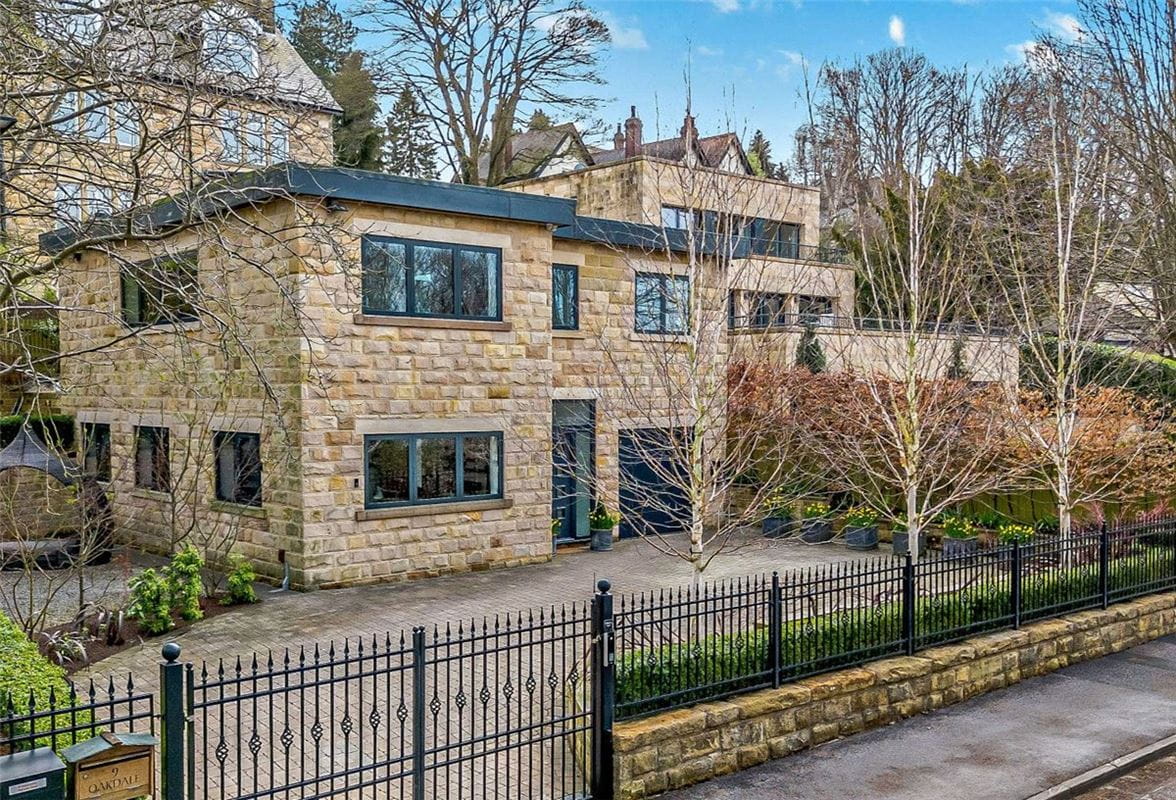 4 bedroom house, Oakdale, Harrogate HG1 - Sold