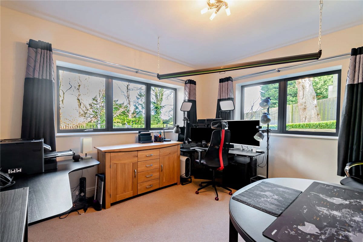 4 bedroom house, Oakdale, Harrogate HG1 - Sold