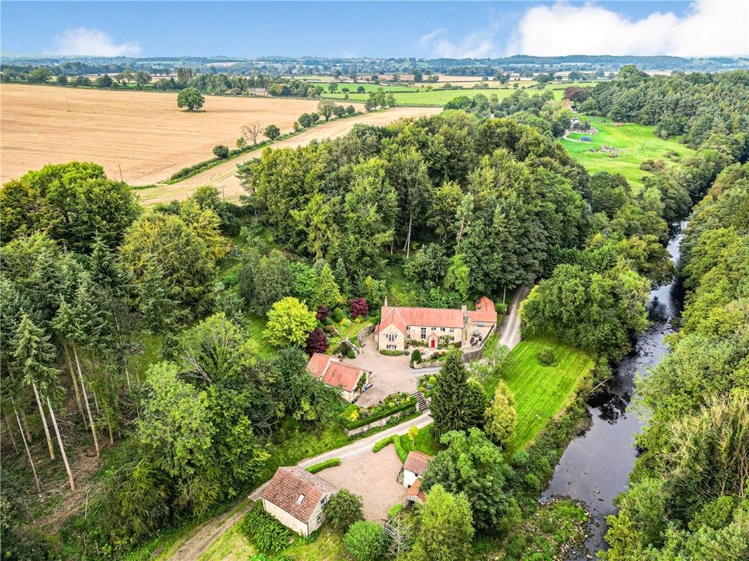 5 bedroom house, Milner Lane, Scotton HG5 - Sold