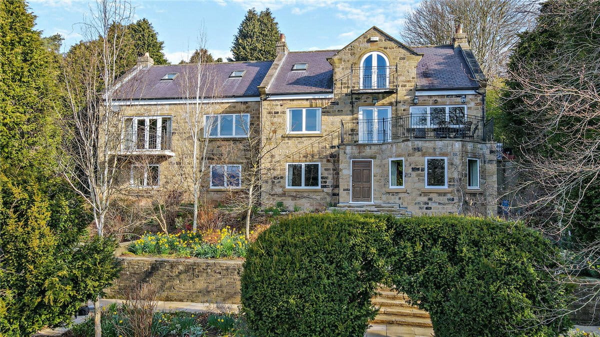 5 bedroom house, Nidd Bank, Knaresborough HG5 - Sold STC