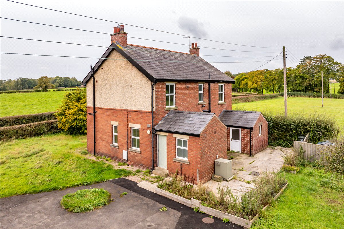 4 bedroom house, Bradhurst Farmhouse, Stonyhurst BB7 - Available