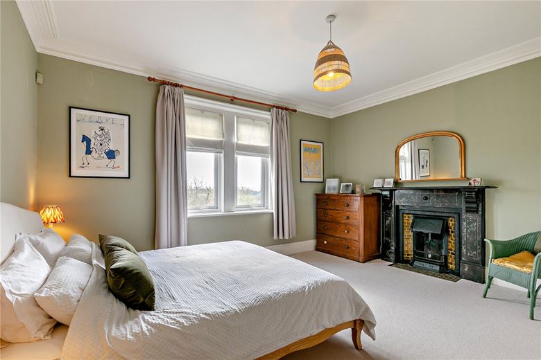 6 bedroom house, Crag Lane, Huby LS17 - Sold