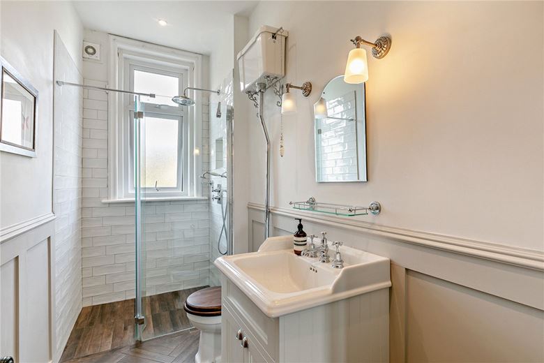 6 bedroom house, Crag Lane, Huby LS17 - Sold