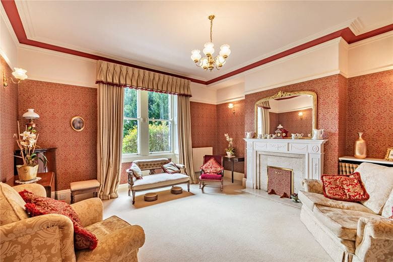 3 bedroom house, Strait Lane, Huby LS17 - Available