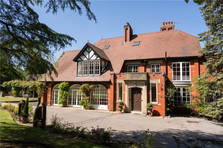 8 bedroom house, Stoney Lane, Burley Woodhead LS29 - Available