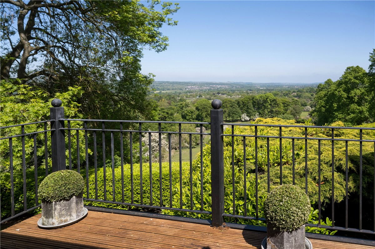 6 bedroom house, Burley Woodhead, Near Ilkley LS29 - Available