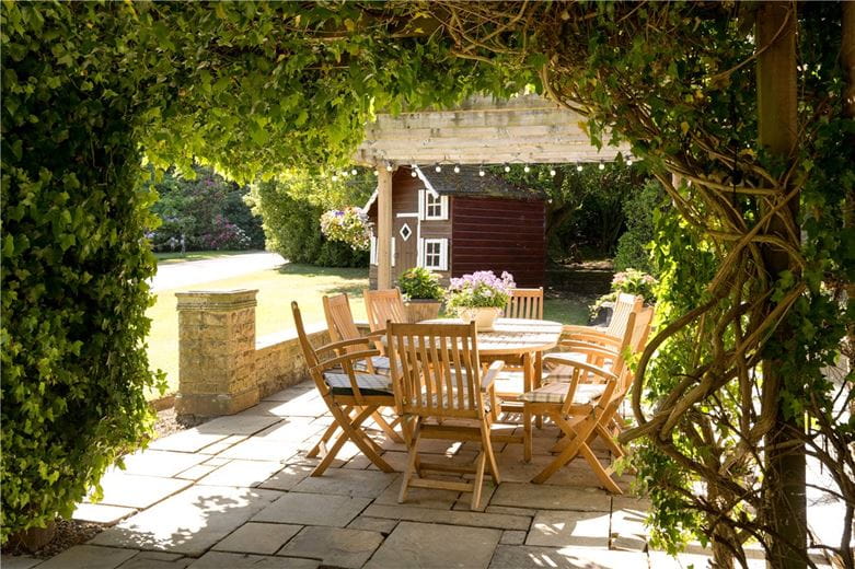 6 bedroom house, Burley Woodhead, Near Ilkley LS29 - Available