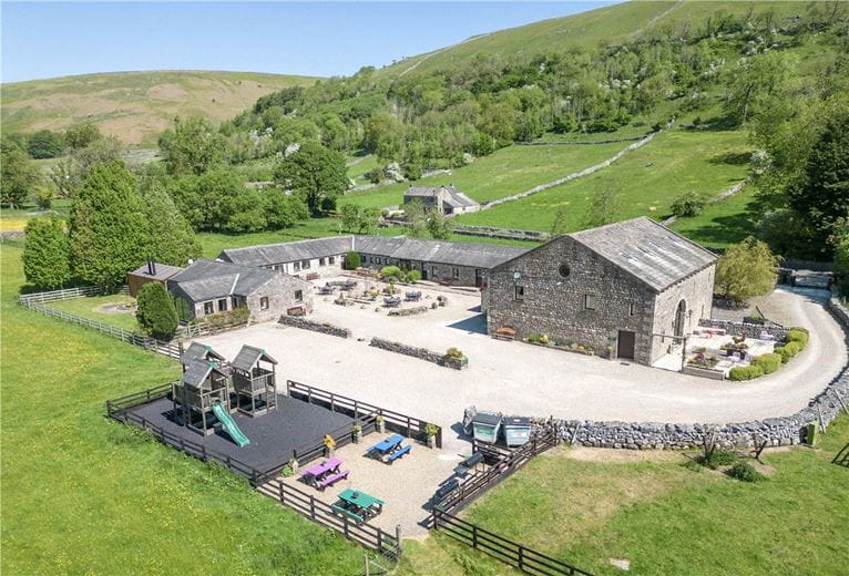  bedroom , Stonelands Farmyard Cottages, Litton, Near Skipton BD23 - Available