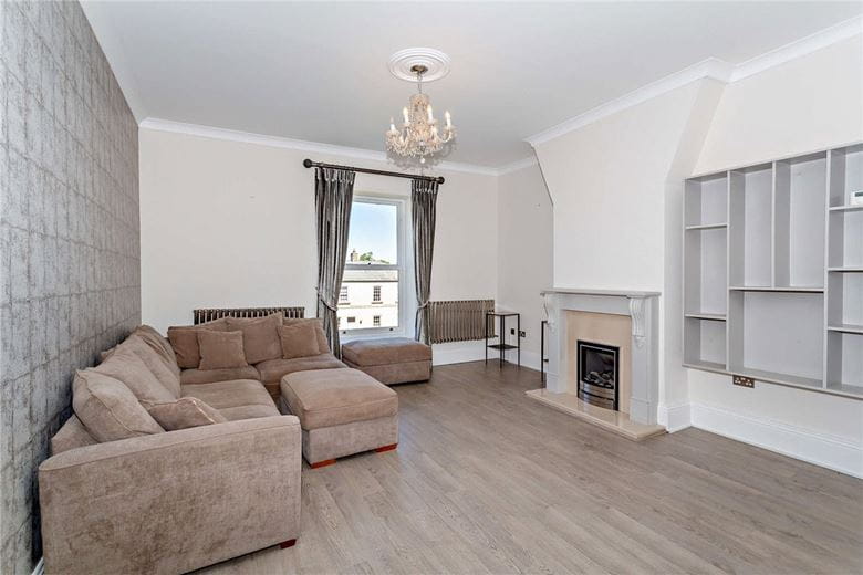 1 bedroom flat, York Road, Wetherby LS22 - Available