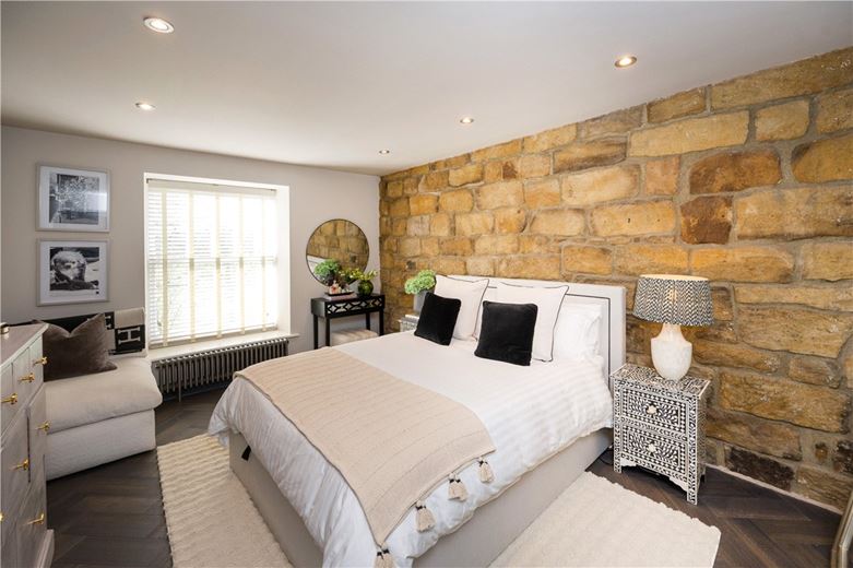  bedroom flat, West Park, Harrogate HG1 - Available