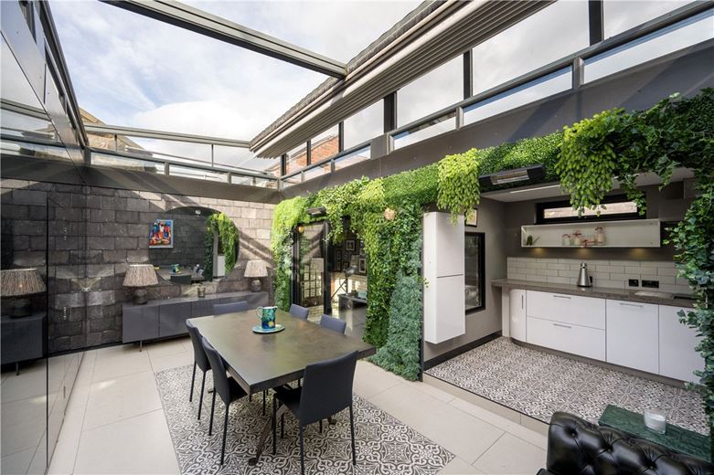  bedroom flat, West Park, Harrogate HG1 - Available