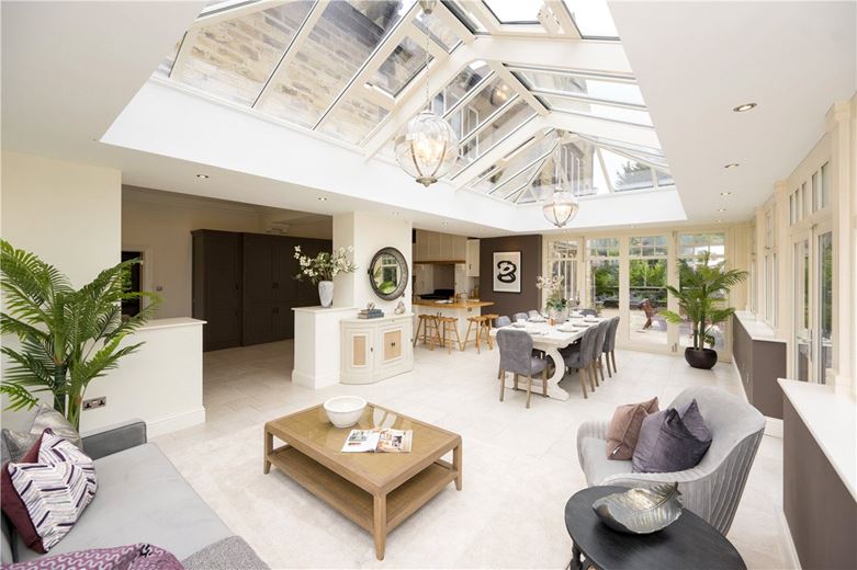 6 bedroom house, Moor Lane, Burley in Wharfedale LS29 - Available