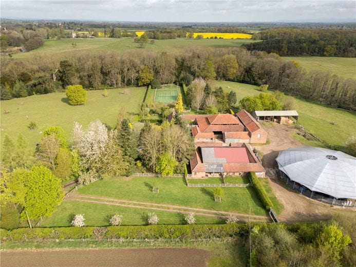  bedroom house, Barn 1, Low Farm Barns, Thorpe Underwood YO26 - Available