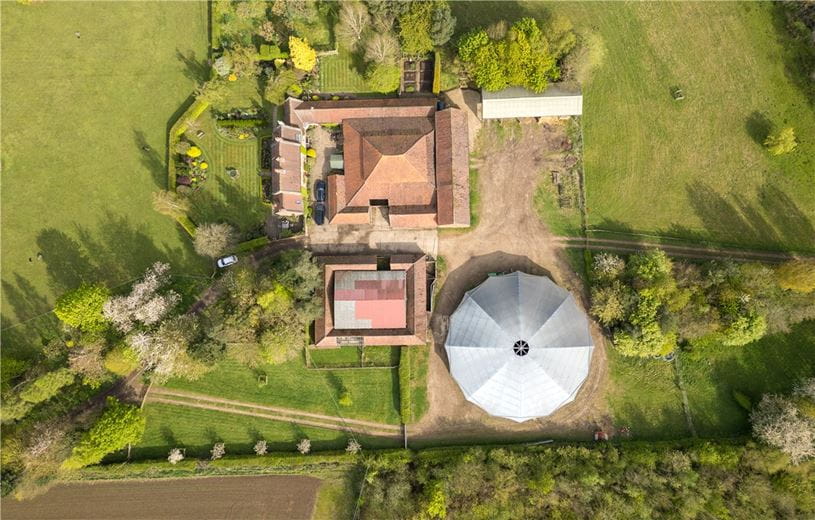  bedroom house, Barn 2, Low Farm Barns, Thorpe Underwood YO26 - Available