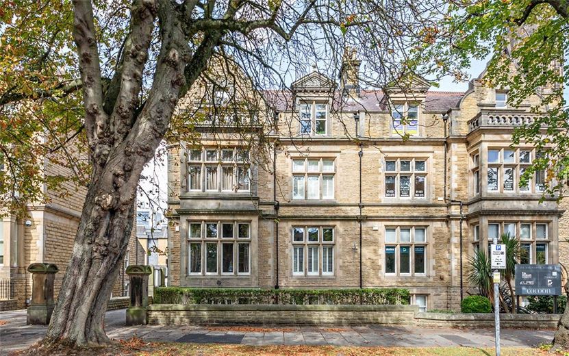 3 bedroom flat, Victoria Avenue, Harrogate HG1 - Available