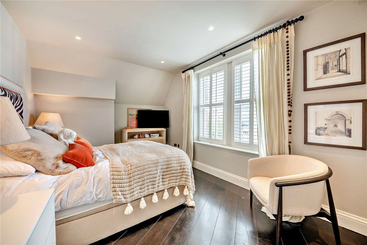 3 bedroom flat, Victoria Avenue, Harrogate HG1 - Sold STC