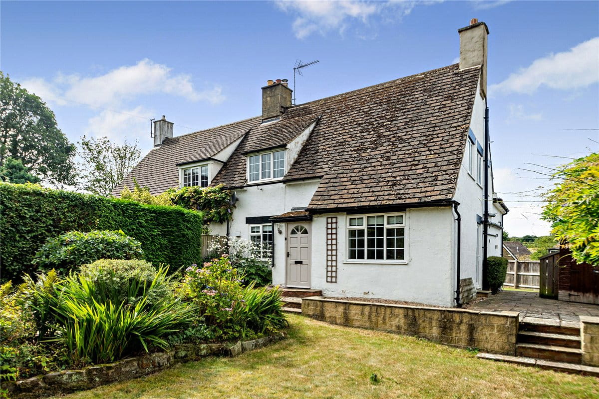 4 bedroom house, Hillside, Follifoot HG3 - Available