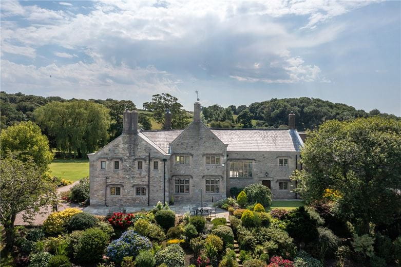 6 bedroom house, Osbaldeston, Near Blackburn BB2 - Available