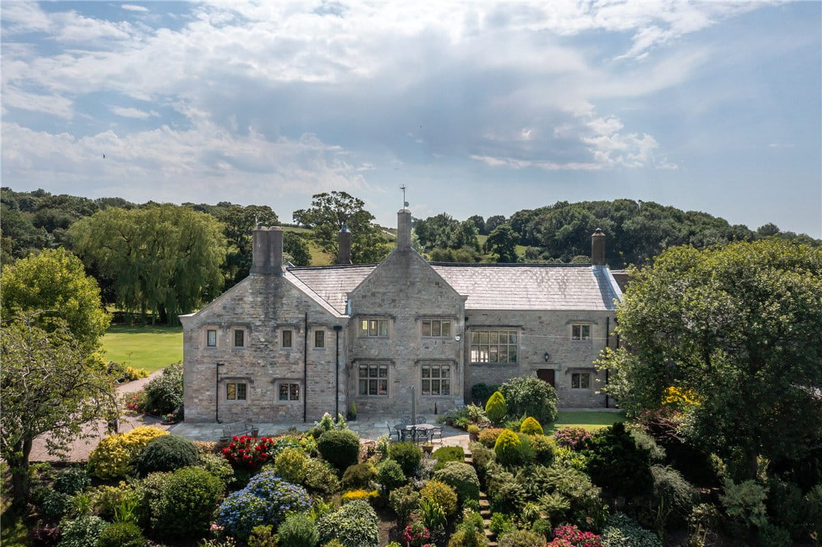 6 bedroom house, Osbaldeston, Near Blackburn BB2 - Available