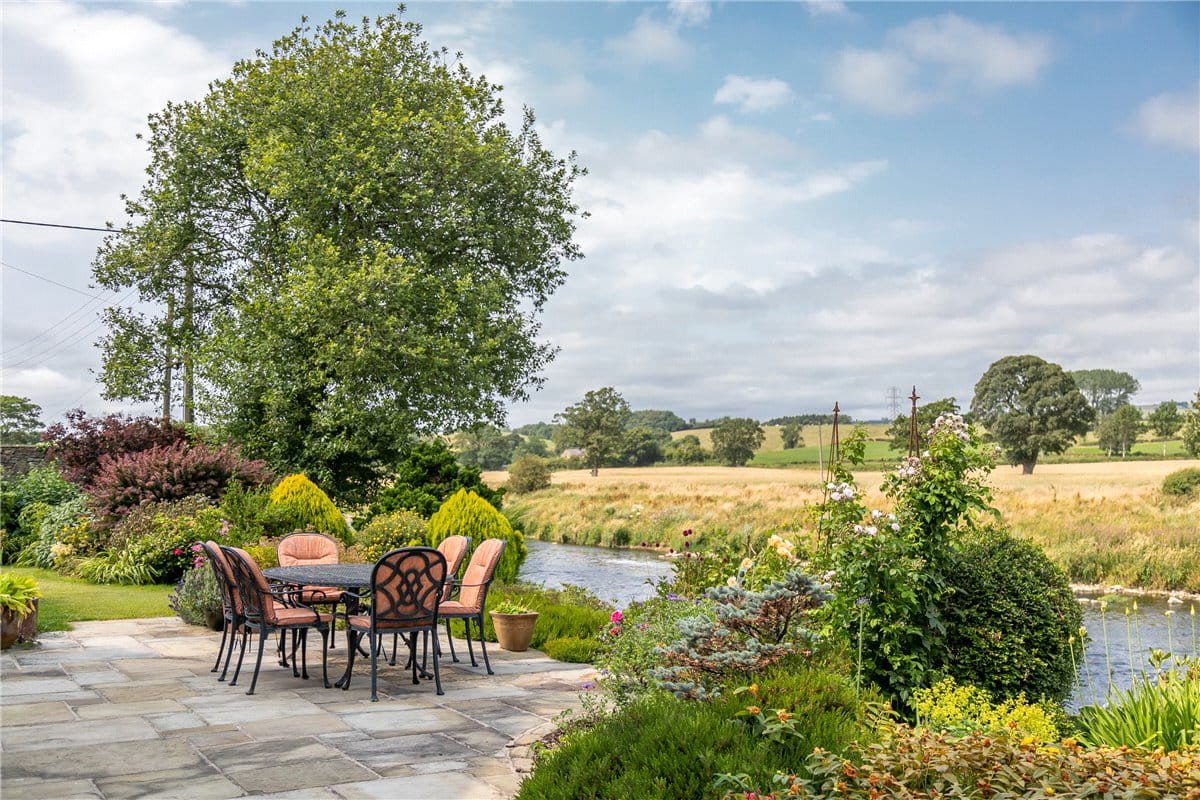 6 bedroom house, Osbaldeston, Near Blackburn BB2 - Available