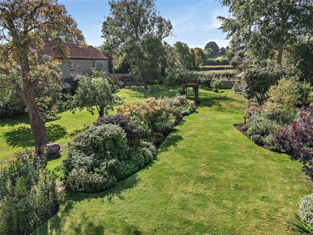 4 bedroom cottage, Mickley, Ripon HG4 - Available