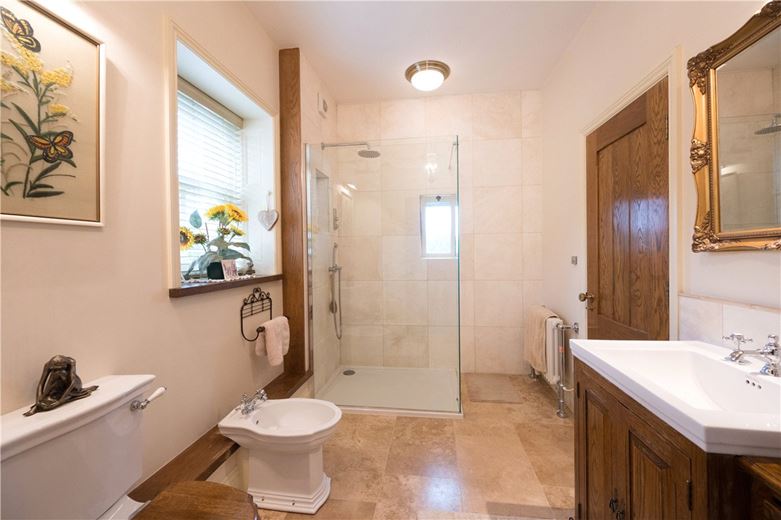 5 bedroom house, Felliscliffe, Near Harrogate HG3 - Available