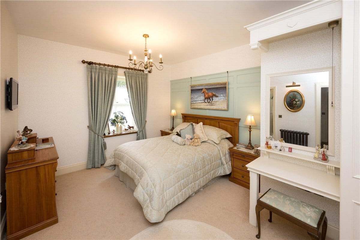 5 bedroom house, Felliscliffe, Near Harrogate HG3 - Available