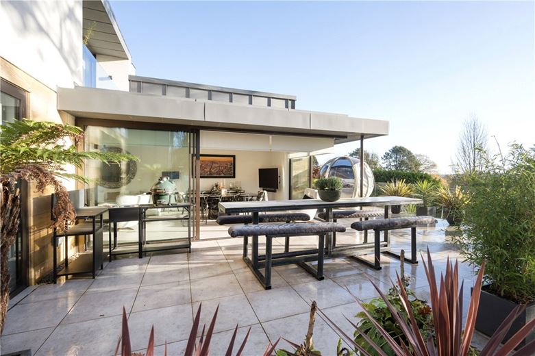 4 bedroom house, Rossett Green Lane, Harrogate HG2 - Available