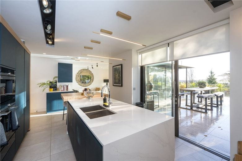 4 bedroom house, Rossett Green Lane, Harrogate HG2 - Available