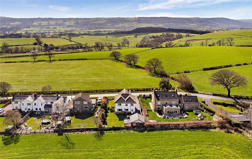 4 bedroom house, Merrybank Lane, Huby LS17 - Available