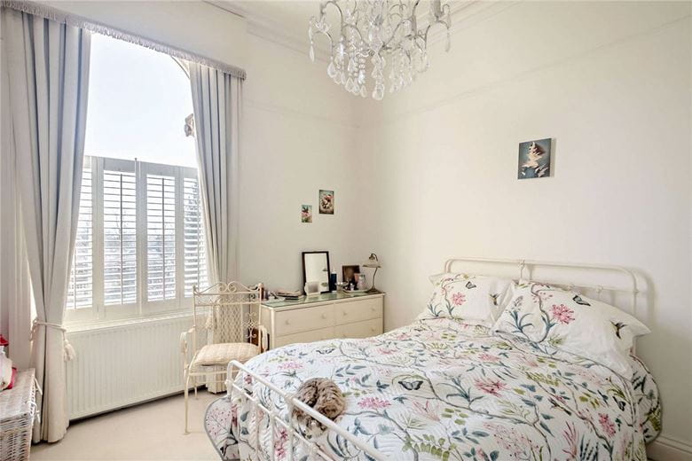 2 bedroom flat, Otley Road, Harrogate HG2 - Available