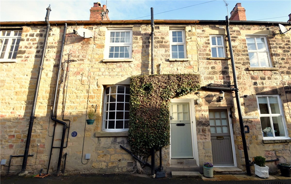 2 bedroom cottage, Elmwood Terrace, Collingham LS22 - Available