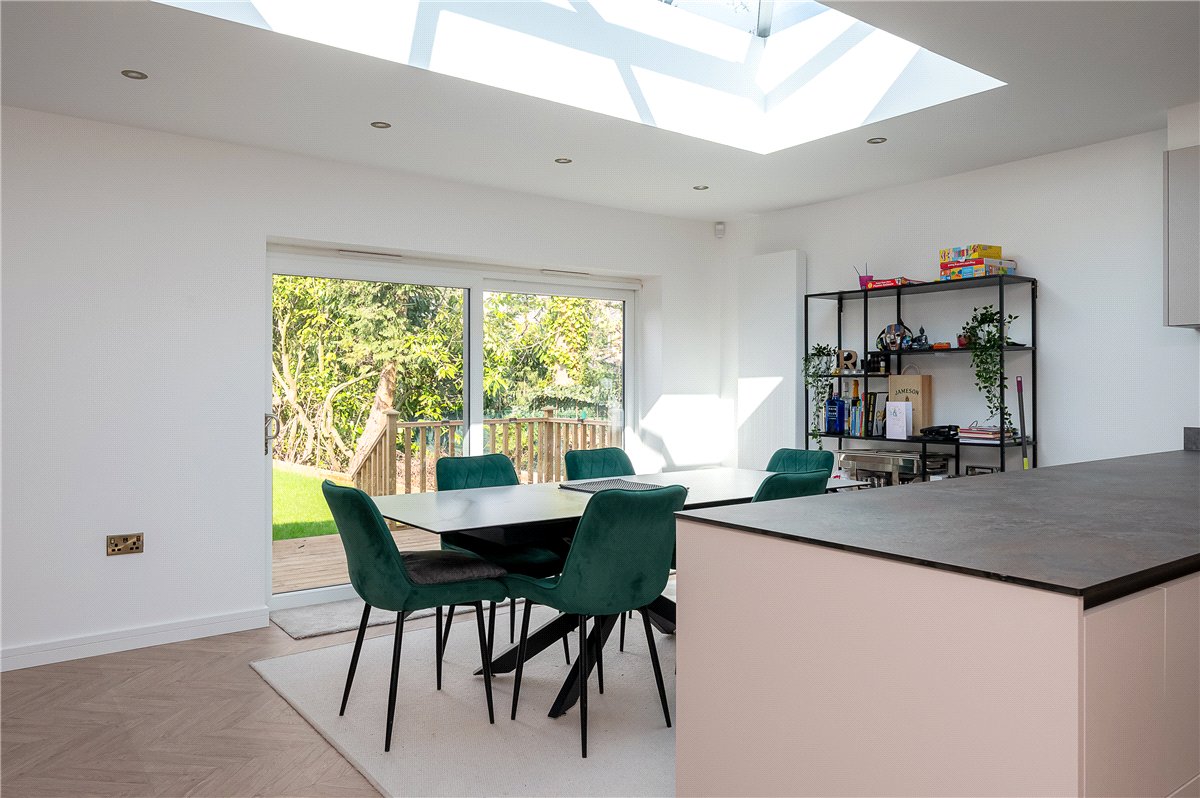 4 bedroom bungalow, Heather Vale, Scarcroft LS14 - Available