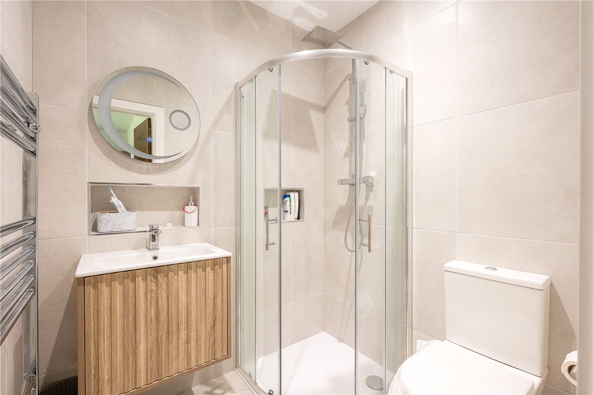 4 bedroom bungalow, Heather Vale, Scarcroft LS14 - Available