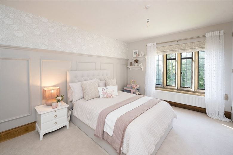 4 bedroom house, Manor House, Keeper Lane BD4 - Available