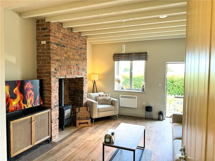 2 bedroom cottage, Kirk Hammerton, York YO26